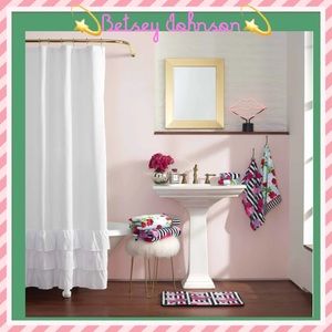 COPY - 💫 Betsey Johnson Flower Stripe Pink 3 Piece Towel Set💫NWOT